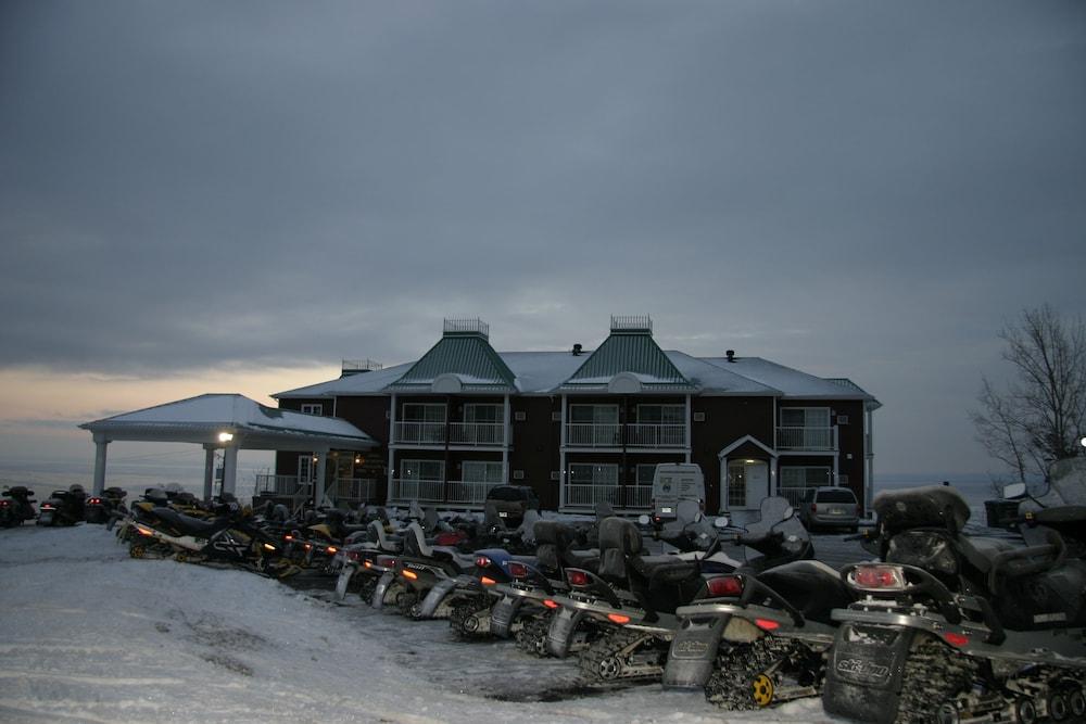 Les Pavillons Du Petit Manoir Du Casino Hotel La Malbaie Exterior foto