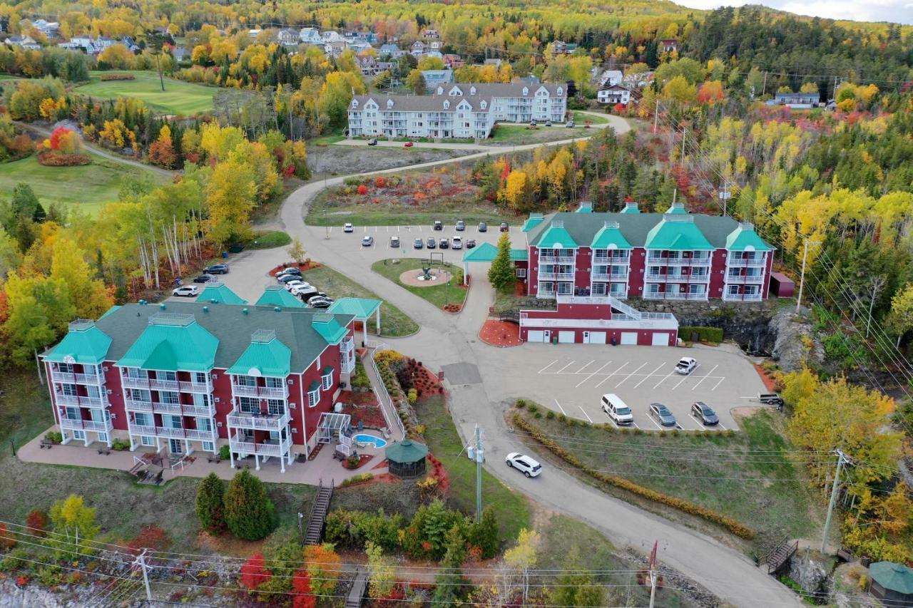 Les Pavillons Du Petit Manoir Du Casino Hotel La Malbaie Exterior foto